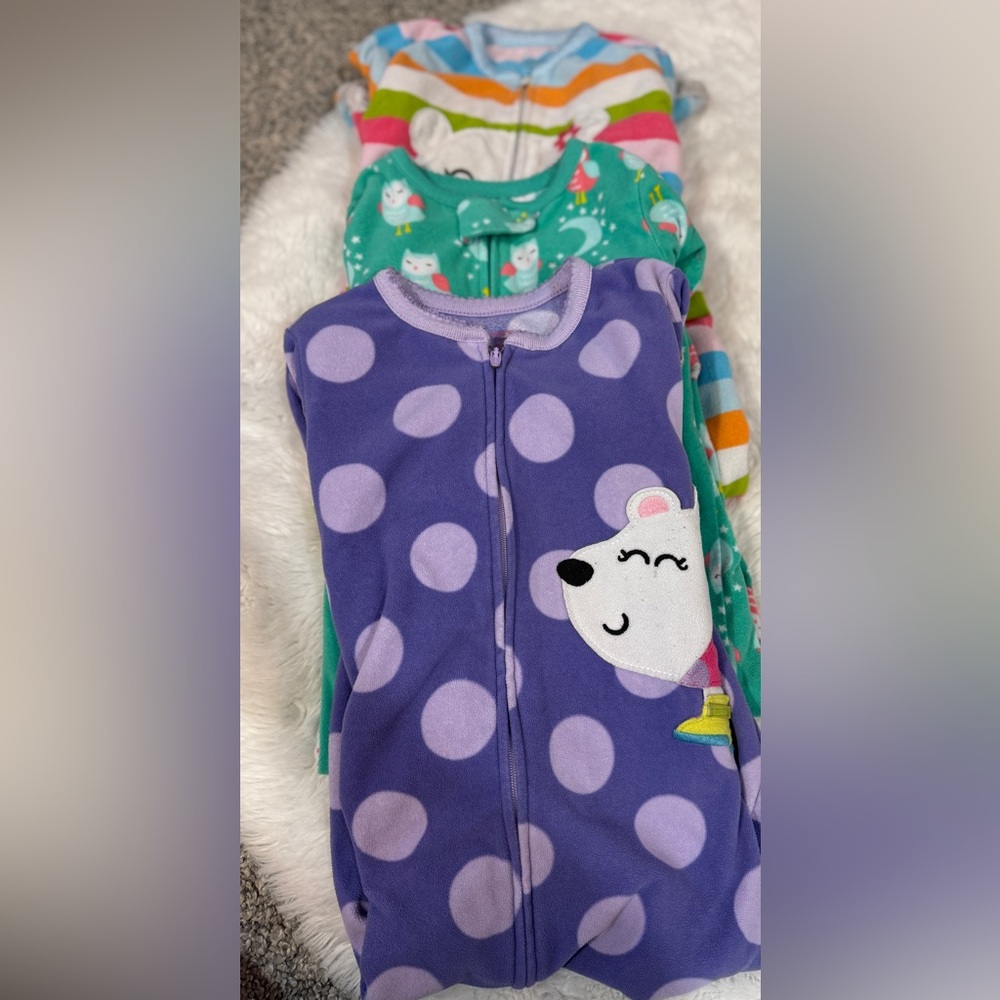 Bundle of 3 Carter’s Footed Pajamas - Size 2T - Picture 5 of 5